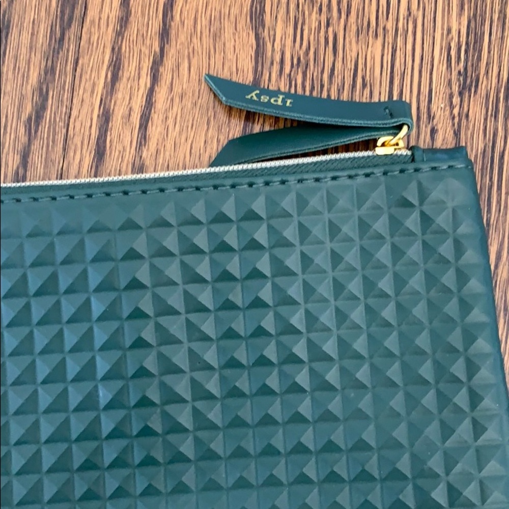 IPSY BAGS! - Picture 7 of 9